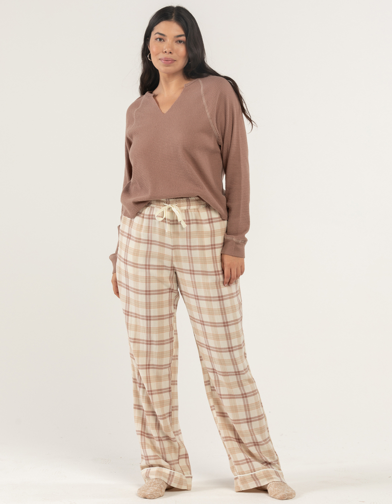 SKY & SPARROW Split Neck Womens Thermal Pajama Top image number 7