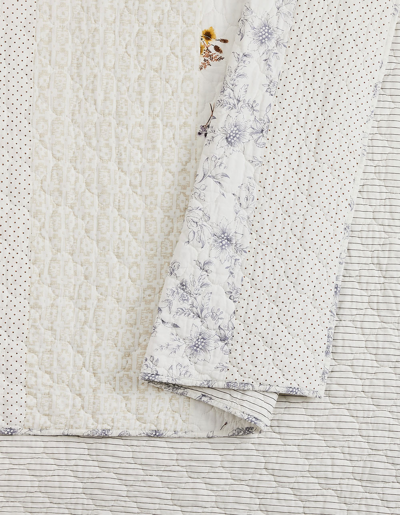 JESSICA SIMPSON Endora 3PC Full/Queen Quilt Set image number 3