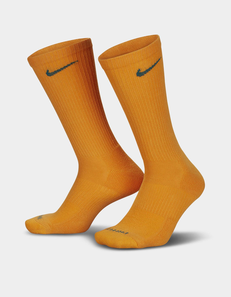 NIKE Everyday Plus Cushioned 3 Pack Crew Socks image number 2