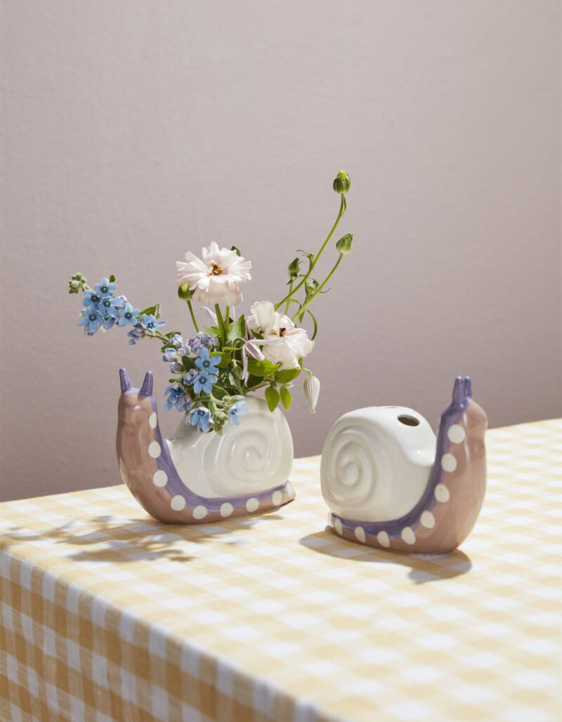 Take Time Snail Bud Vase image number 2