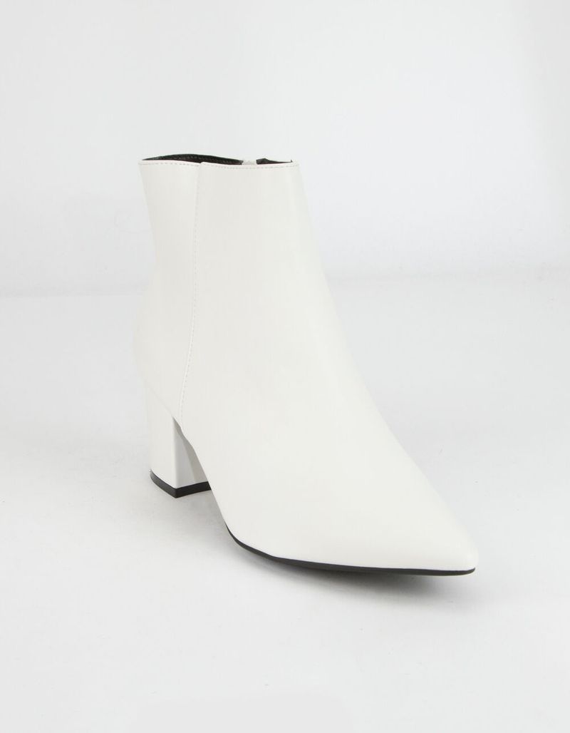BAMBOO Block Heel White Womens Booties image number 0