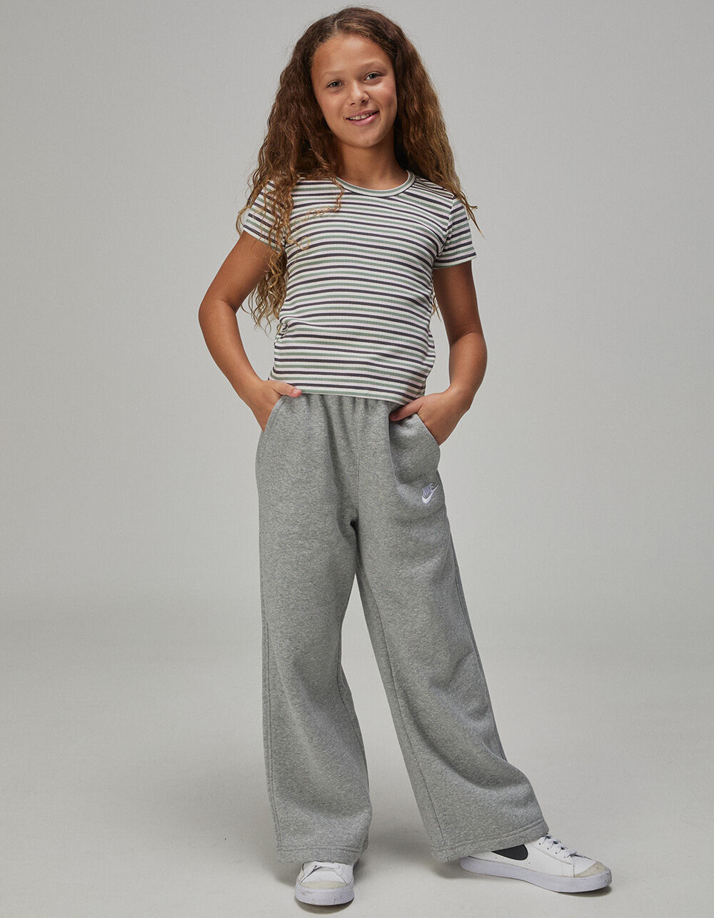 NIKE Sportswear Club Girls Wide Leg Fleece Pants - HEATHER GRAY