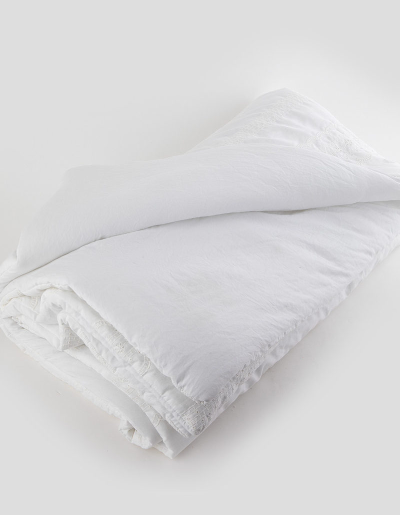 TILLYS HOME Eyelet Embroidered Throw Blanket image number 1