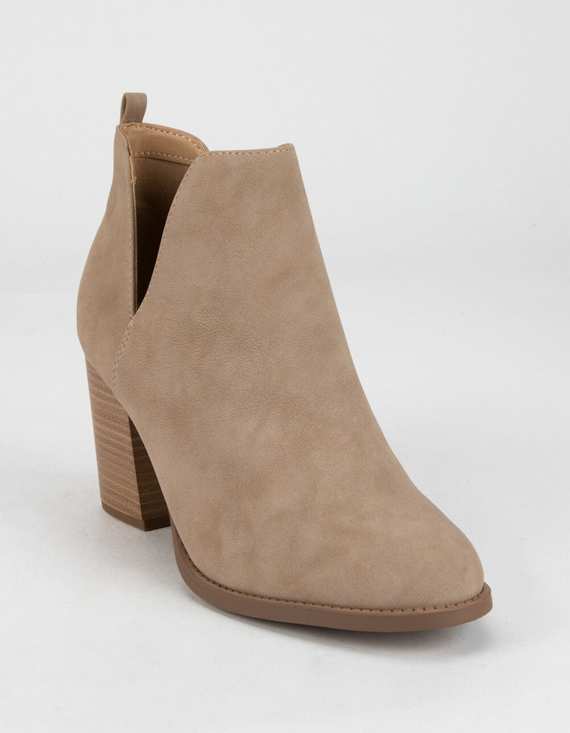 SODA Chop Out Womens Taupe Booties image number 0