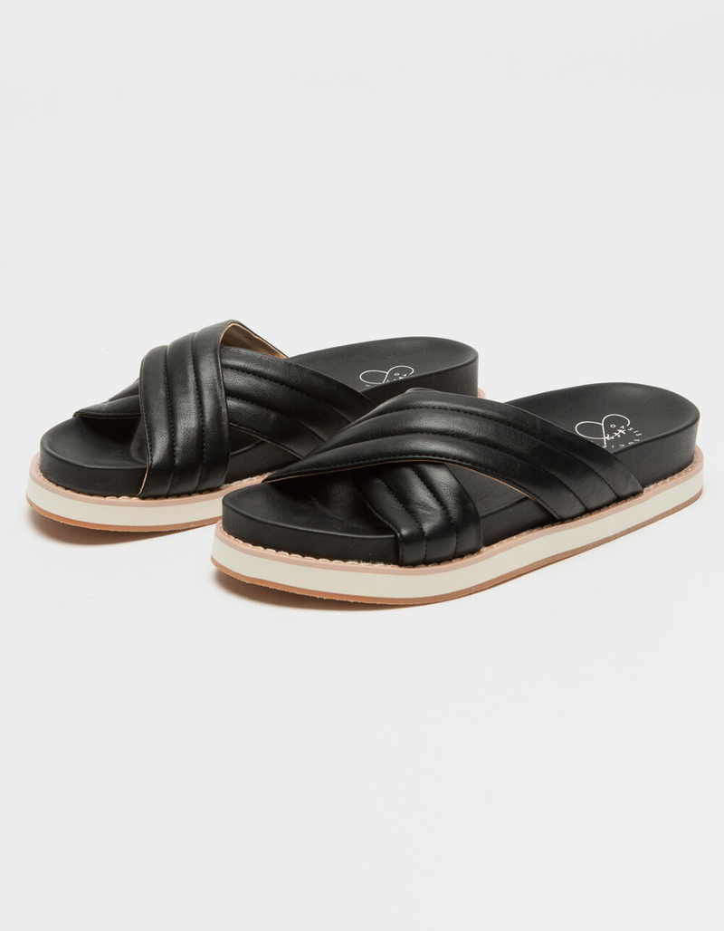 OASIS SOCIETY Aiden Criss Cross Womens Slide Sandals image number 0