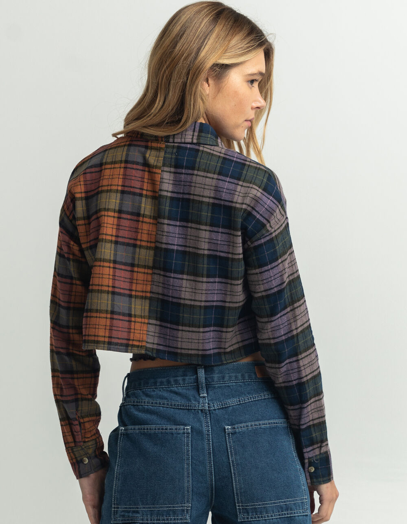 RSQ Womens Plaid Spliced Cropped Flannel image number 2