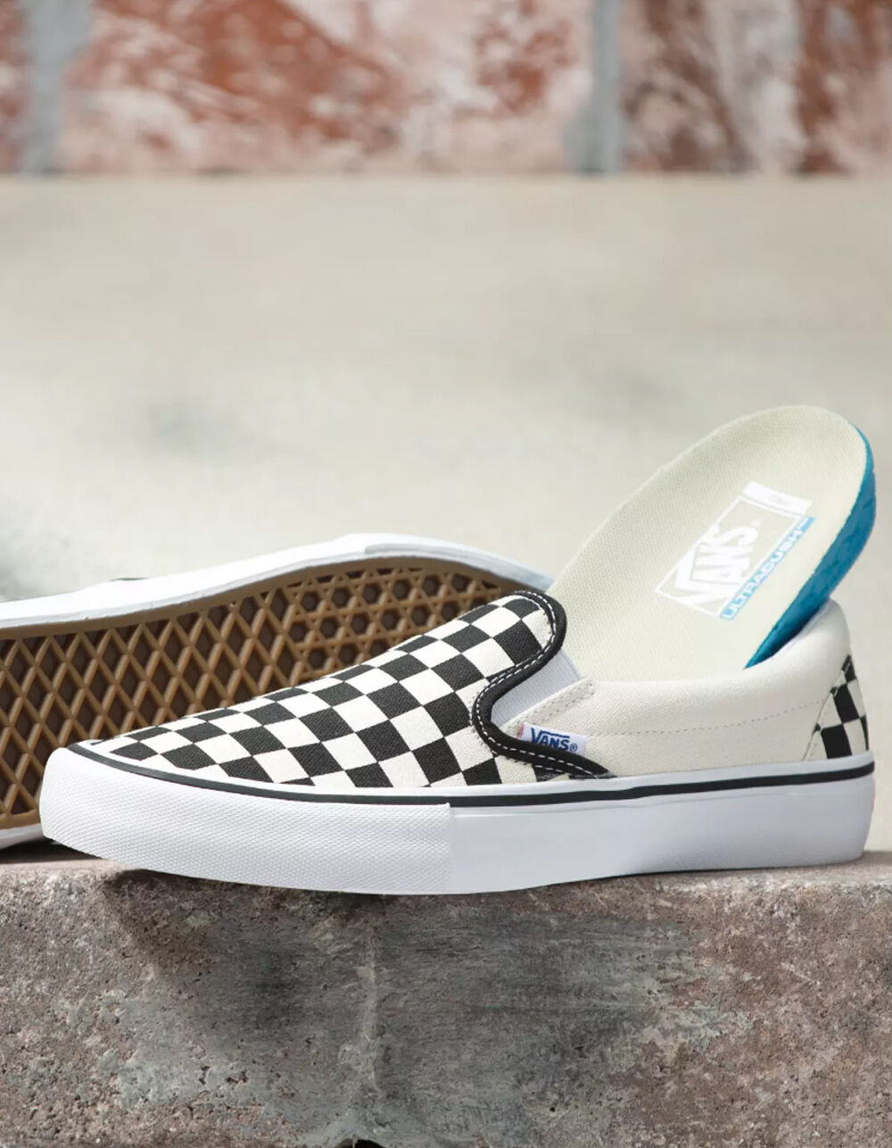 vans checker slip on pro