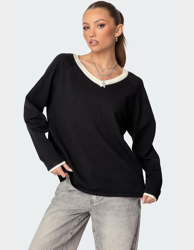 EDIKTED Contrast V-Neck Knit Sweater image number 0