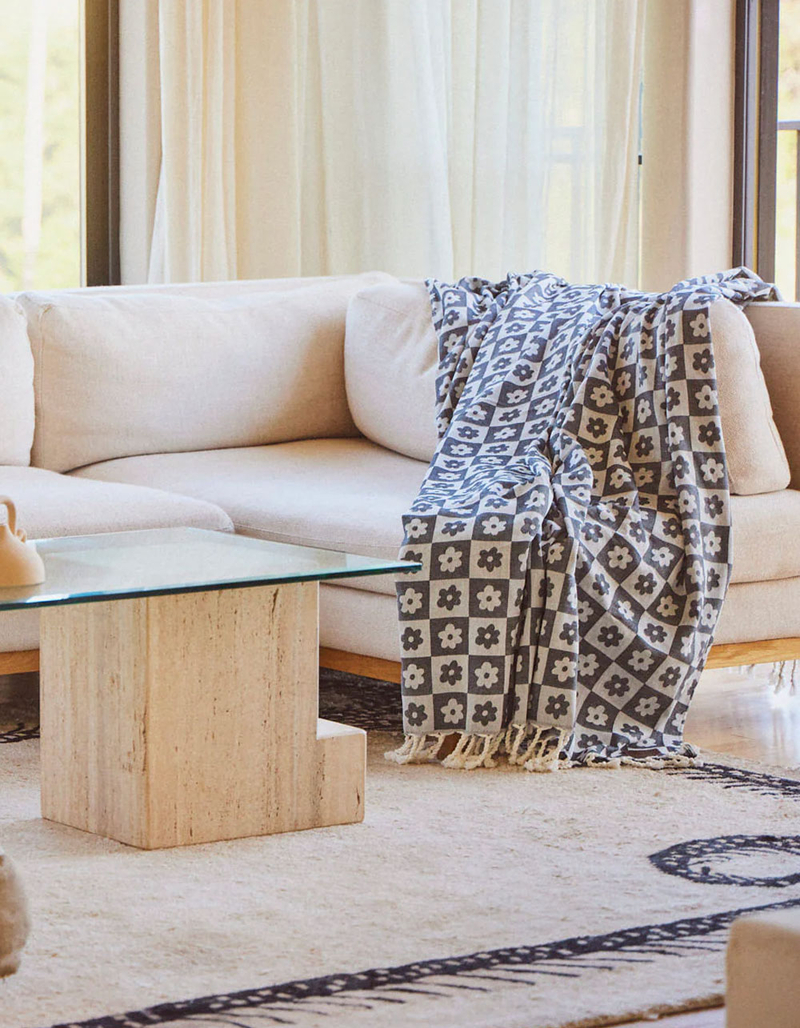 SLOWTIDE Gigi Throw Blanket image number 1