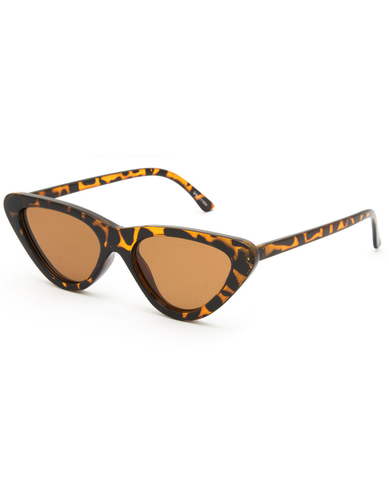 FULL TILT Fashion Cat Eye Sunglasses image number 0