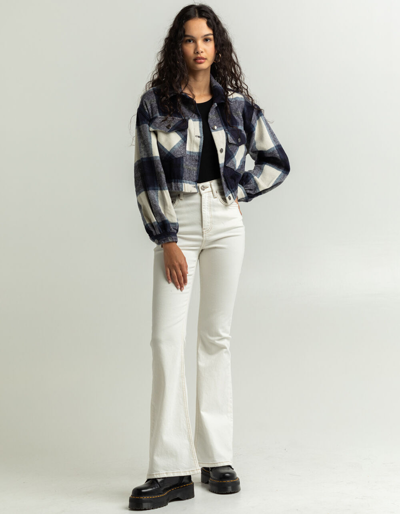 ASHLEY Womens Plaid Crop Shacket image number 3