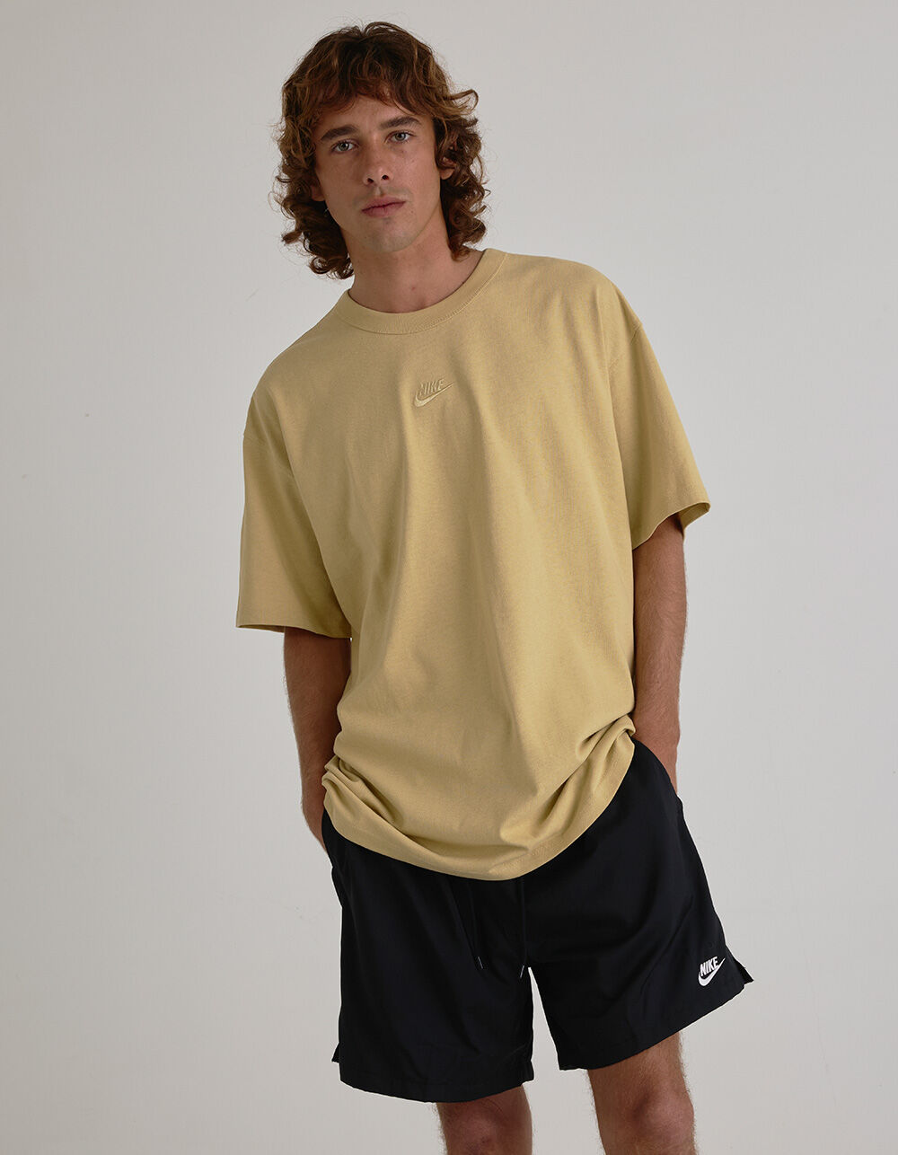 Nike Tシャツ & ショーツ Max90 Tee Club Woven Flow Shorts Nike Club Men's Woven Flow Shorts. Nike ID