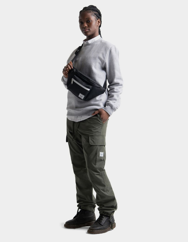 HERSCHEL SUPPLY CO. Seventeen Hip Pack image number 3