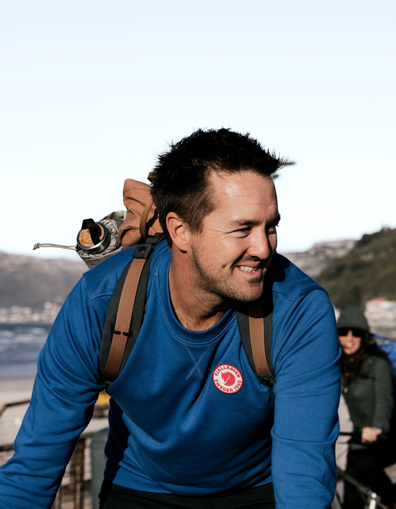 FJALLRAVEN 1960 Logo Badge Mens Crewneck Sweatshirt image number 3