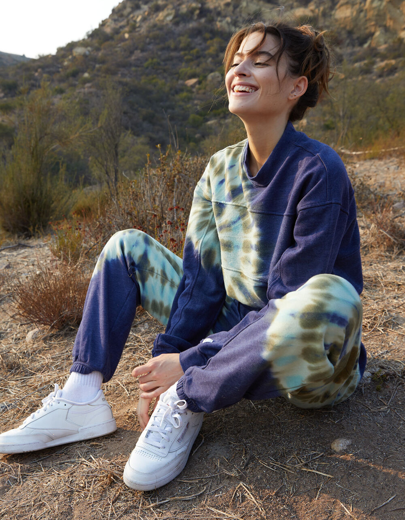 RSQ Tie Dye Mock neck Womens Crop Sweatshirt image number 4