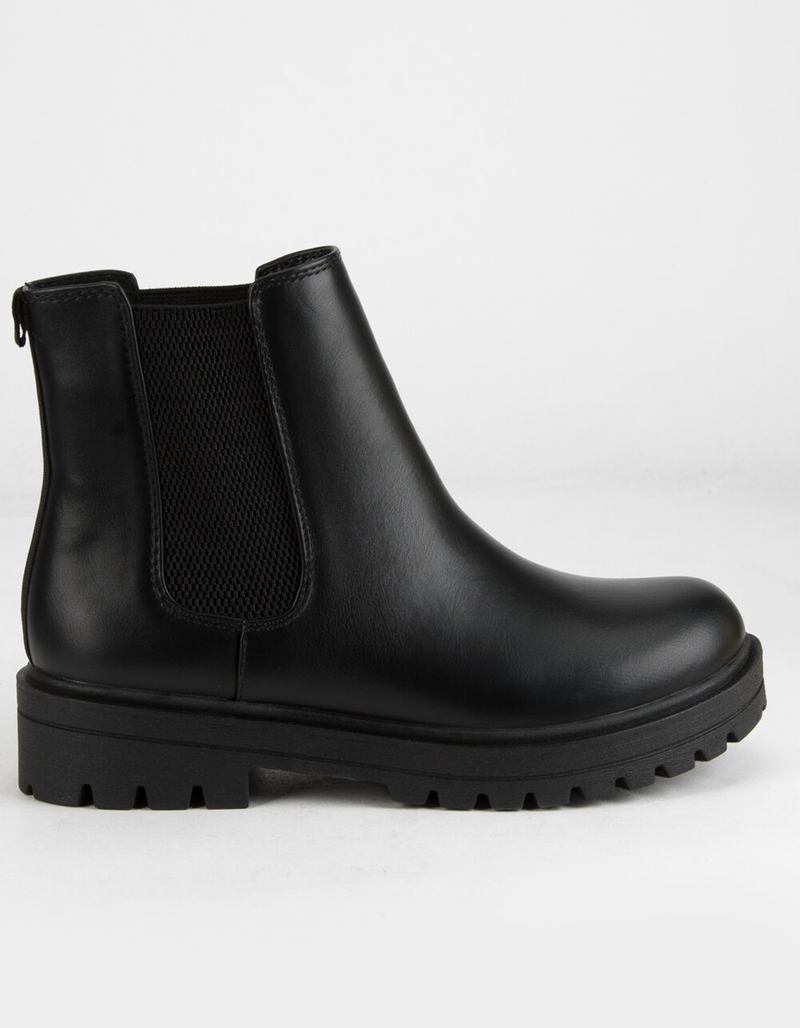 SODA Flat Womens Black Chelsea Boots image number 1