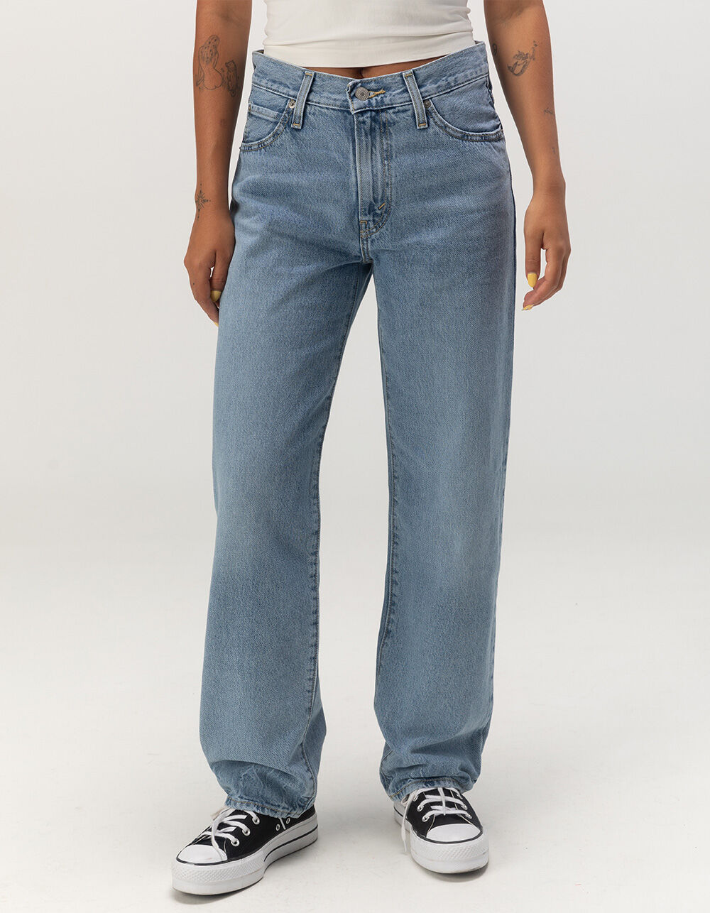 LEVI’S 94 BAGGY 24 Levi's Women's '94 Baggy Seamed, Abraided Art, 24 at Amazon