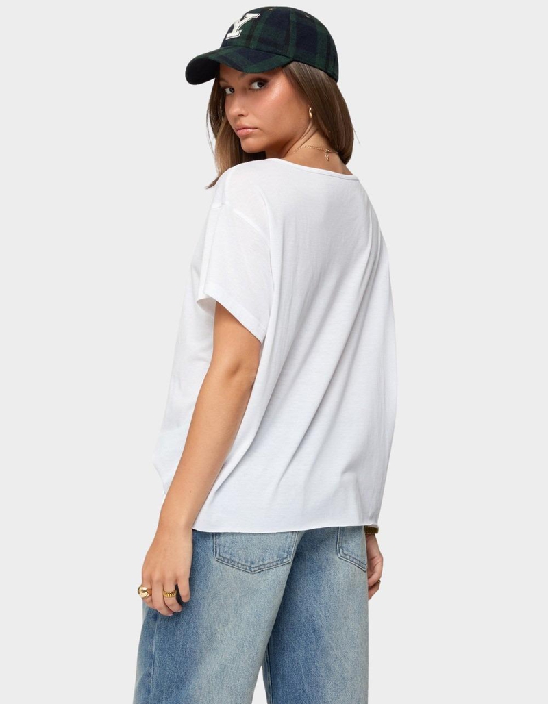 EDIKTED Sonora Oversized V-Neck Tee image number 2
