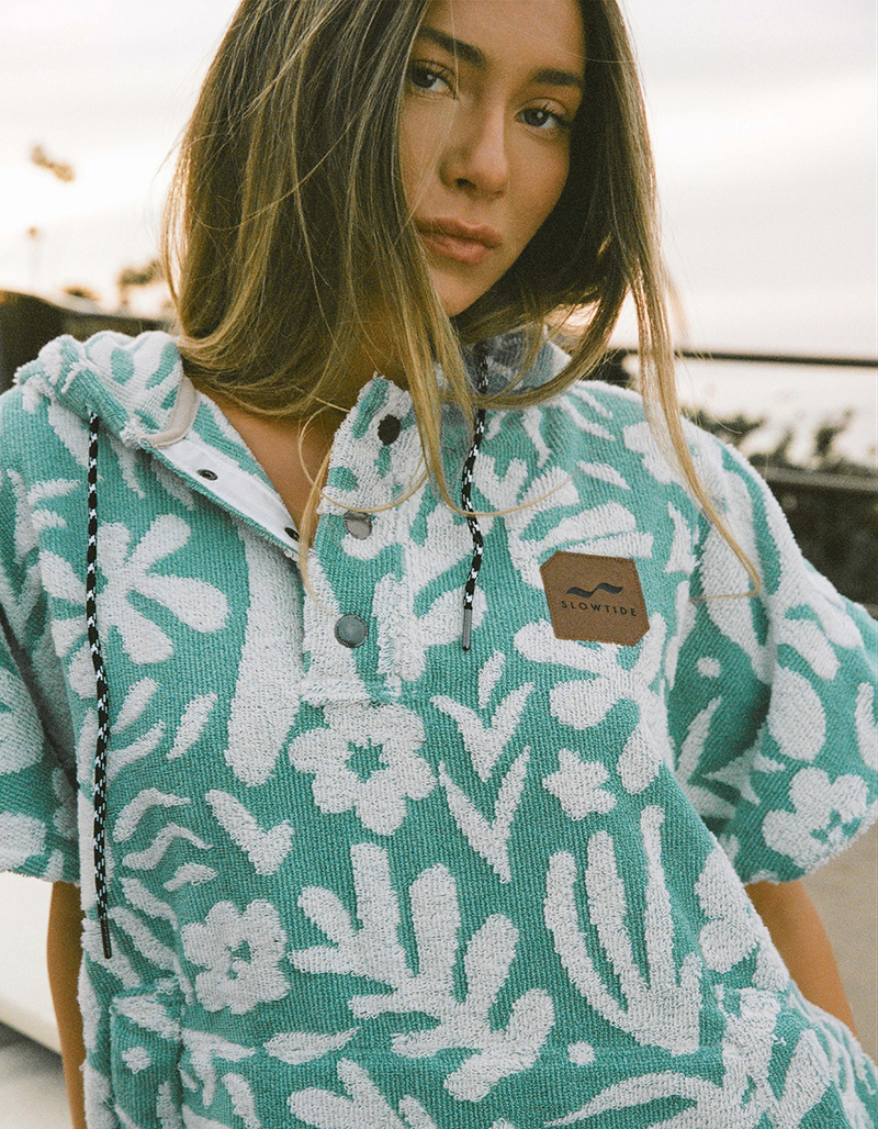 SLOWTIDE Sunny Extra-Warm Poncho image number 3