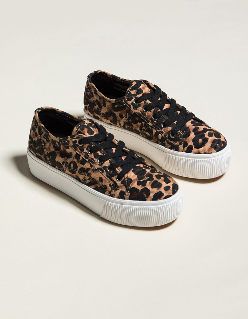 STEVE MADDEN Emmi Leopard Womens Platform Shoes image number 0