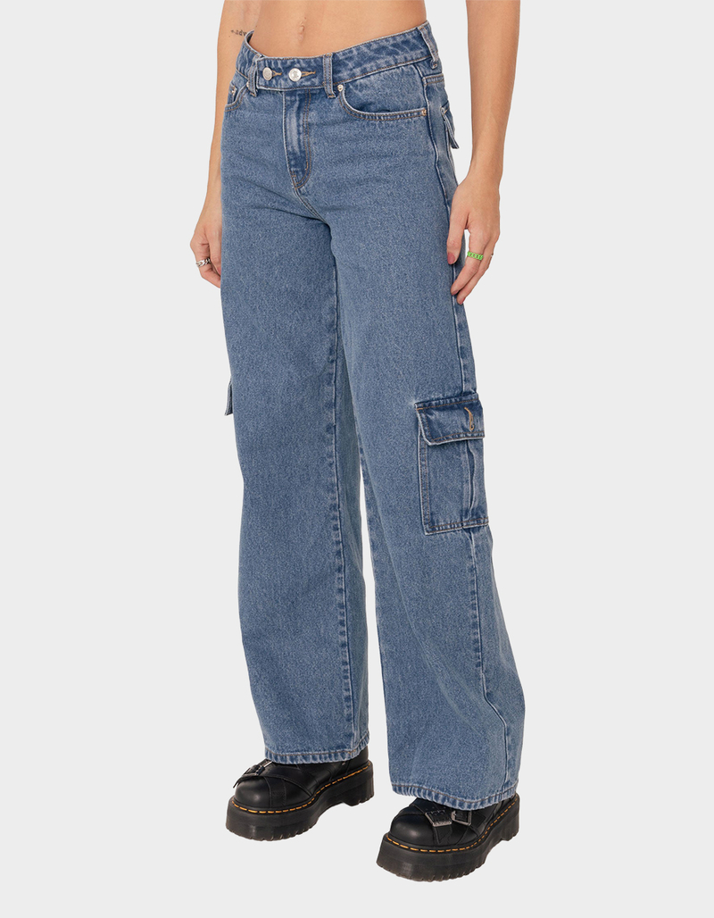 EDIKTED Deliah Low Rise Cargo Jeans image number 0