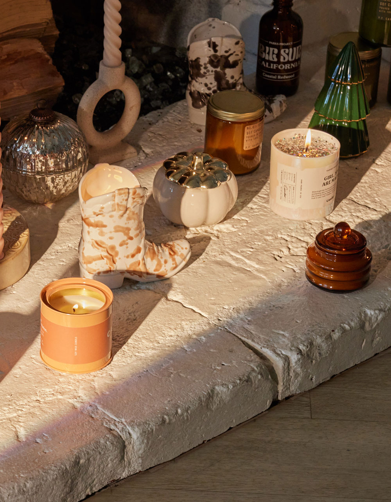 ILLUME Vanilla Spruce Gilded Tree Candle image number 3