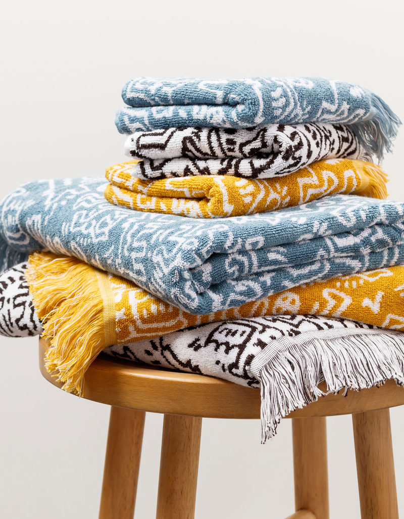 SLOWTIDE Keith Haring Breakers Hand Towel image number 3