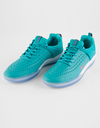 NIKE SB Zoom Nyjah 3 Mens Shoes Alternative Image