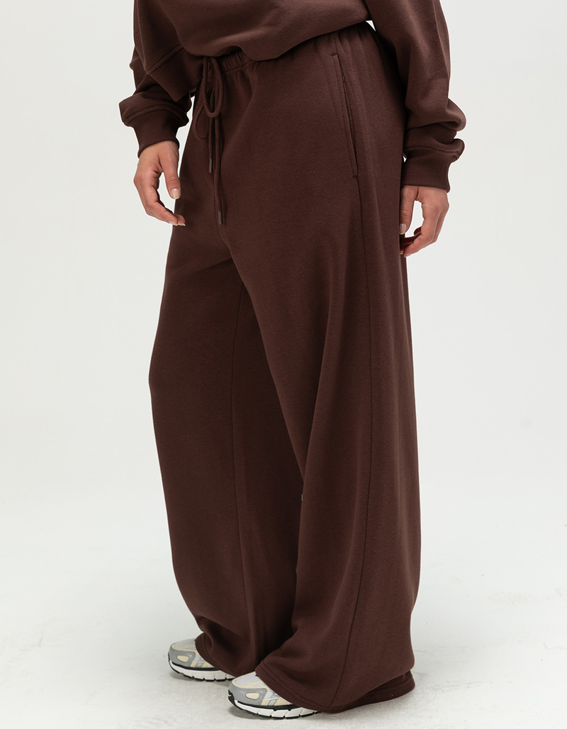 TILLYS Womens Wide Leg Sweatpants image number 2