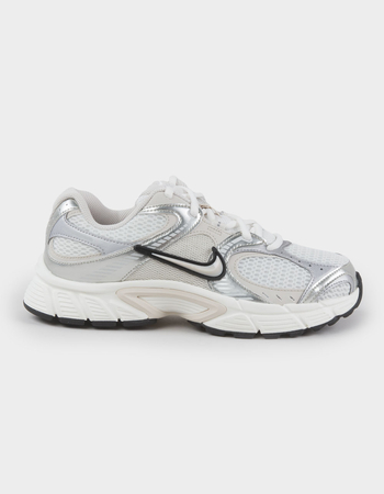 NIKE V5 RNR Womens Shoes Primary Image