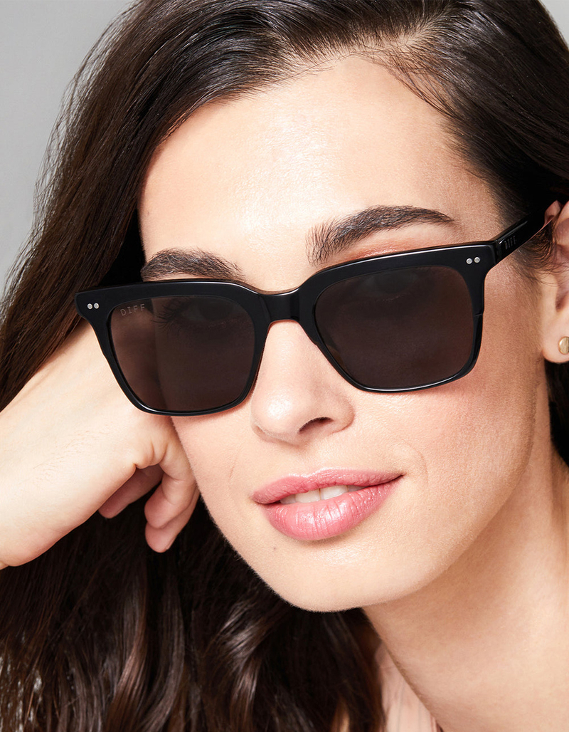 DIFF EYEWEAR Billie Polarized Sunglasses image number 4