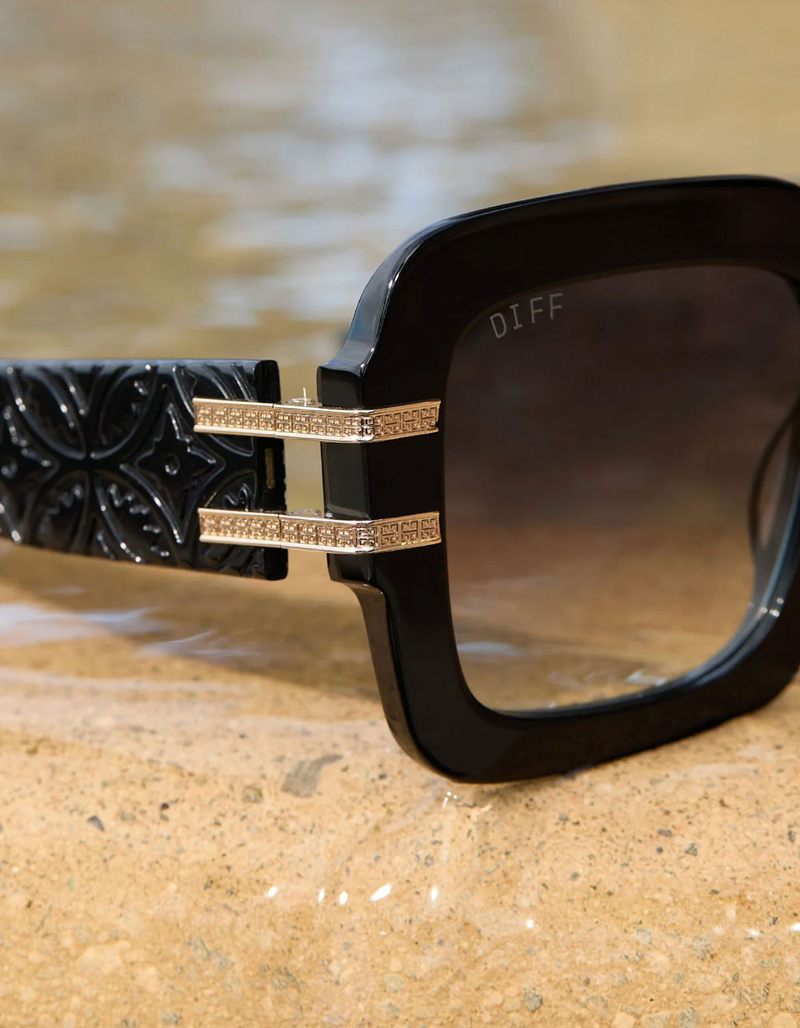 DIFF EYEWEAR x The White Lotus Tanya McQuoid Sunglasses image number 6