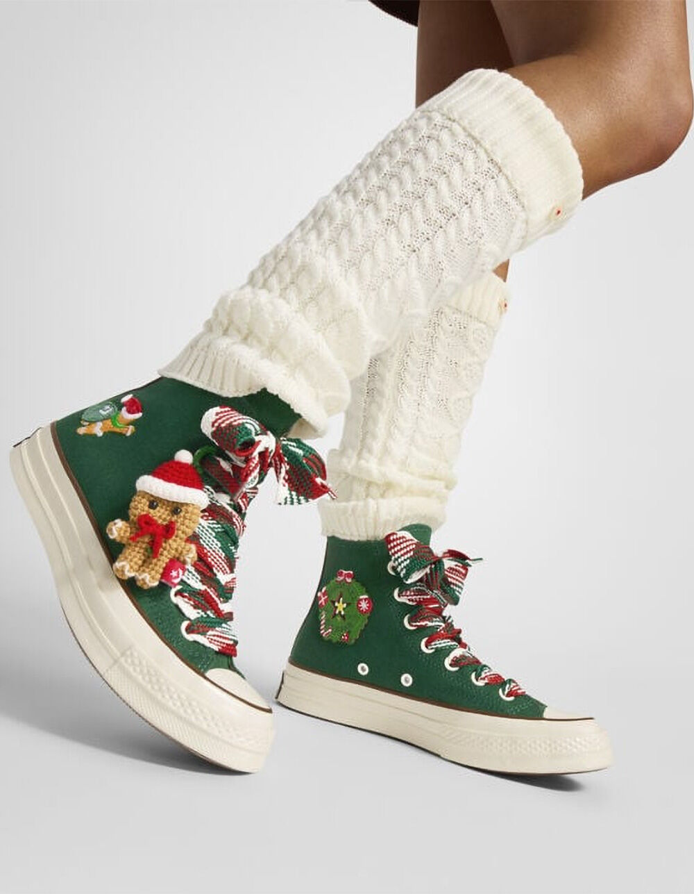 converse　クリスマス Custom Converse Platform Embroidered Dog Christmas Shoes, Puppy