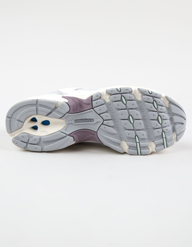 NEW BALANCE 530 Womens Shoes image number 2