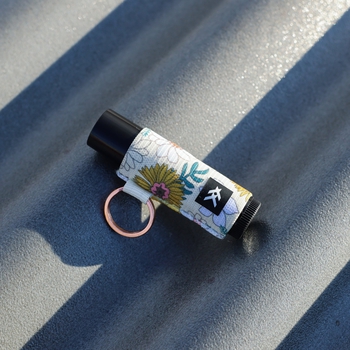 THREAD Blossom Lip Balm Holder Alternative Image