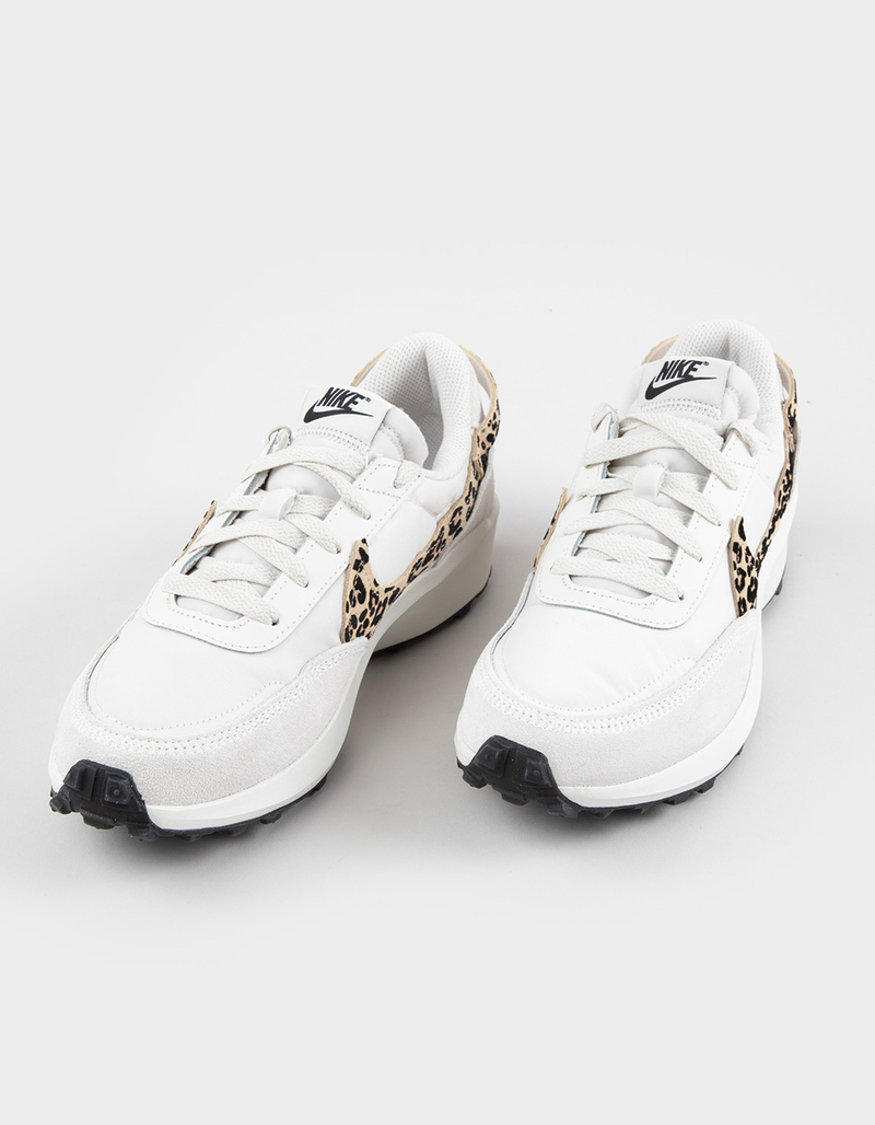 NIKE Waffle Debut Womens Shoes image number 1