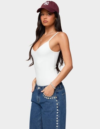 EDIKTED Teaghan V-Neck Fitted Bodysuit Alternative Image