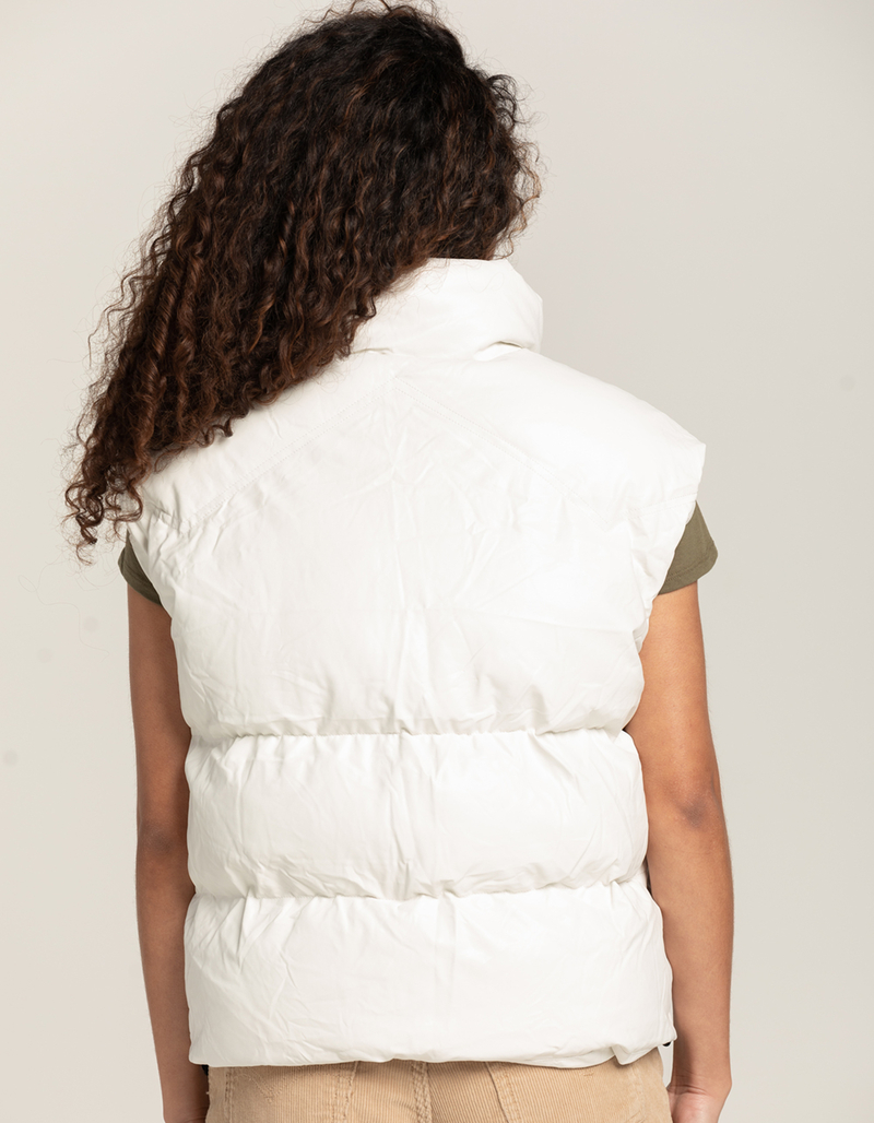 KNOW ONE CARES Womens Puffer Vest image number 2