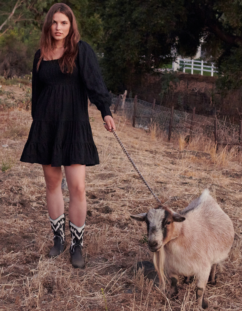 WEST OF MELROSE Textured Babydoll Dress image number 4