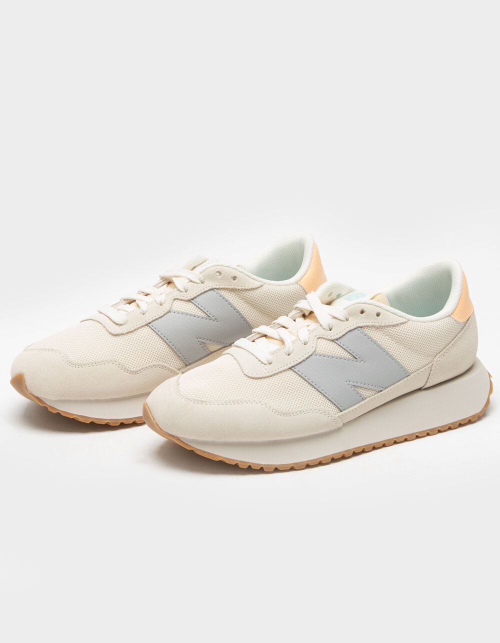 womens new balance shoes near me