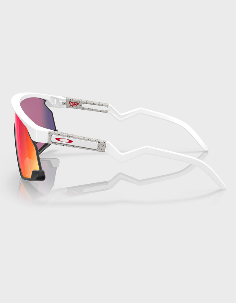 OAKLEY BXTR Sunglasses image number 2