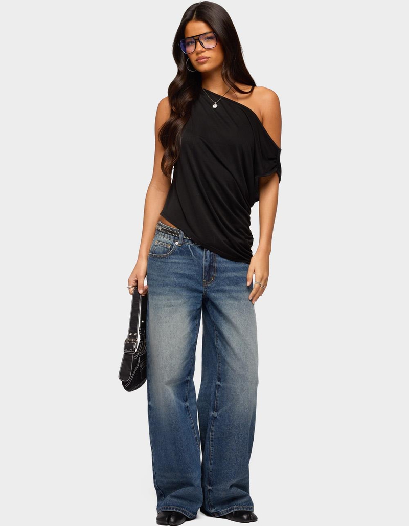 EDIKTED Ofelia Asymmetric Off Shoulder Ruched Top image number 4