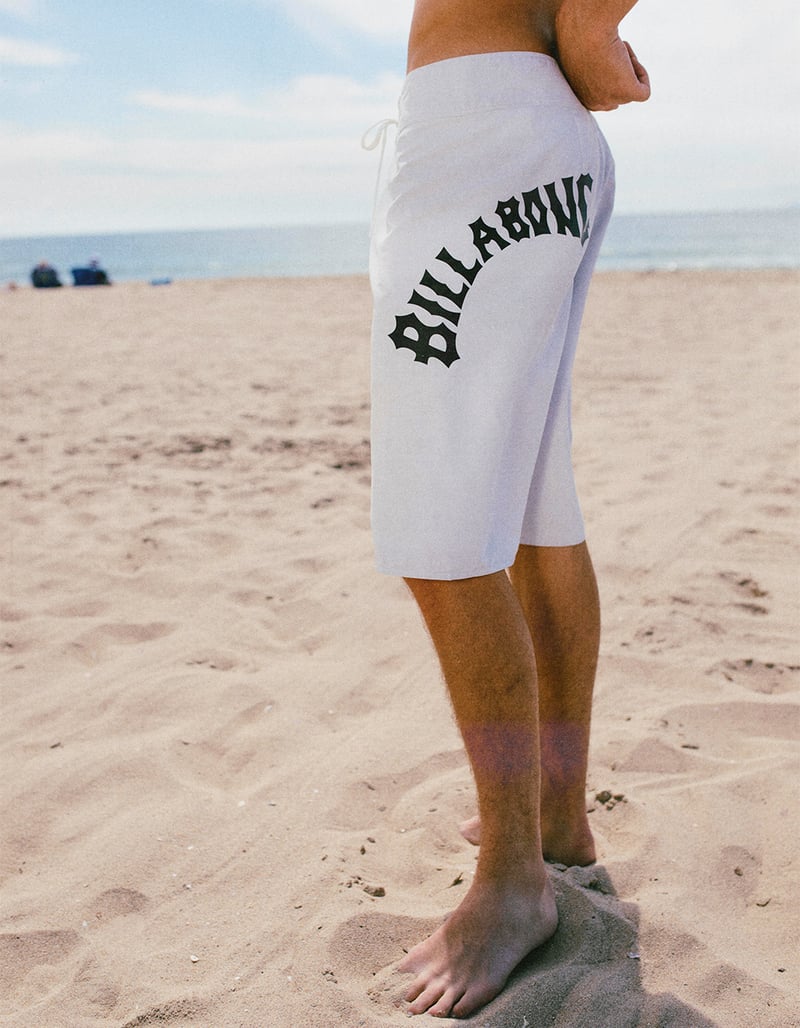 BILLABONG Throwback 22 Mens Boardshorts image number 0