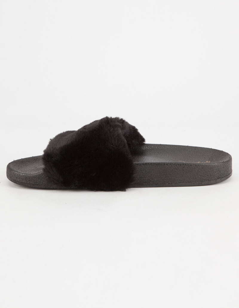 QUPID Faux Fur Black Womens Sandals image number 2