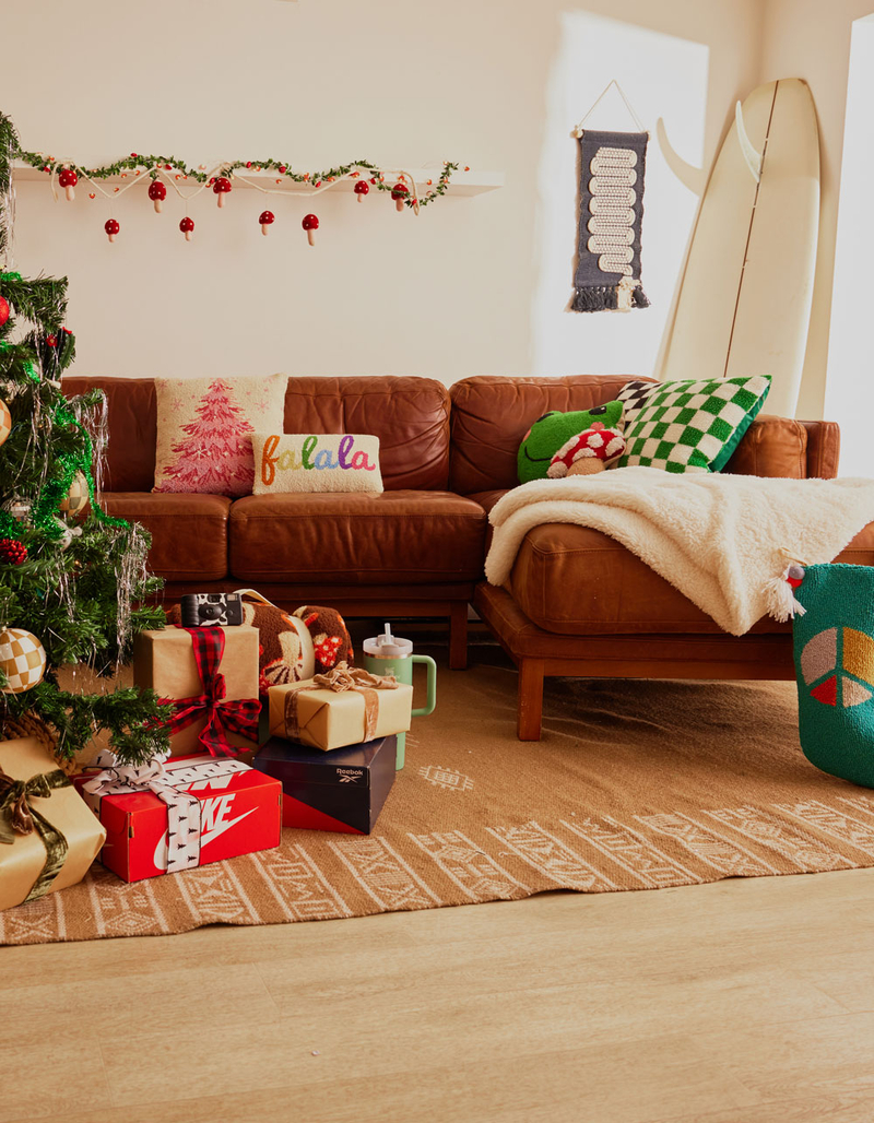 Christmas Tree Wool Hooked Pillow image number 3