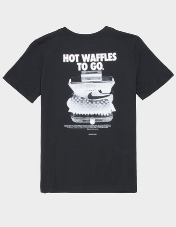 NIKE Sportswear Club Fam Boys Tee Primary Image