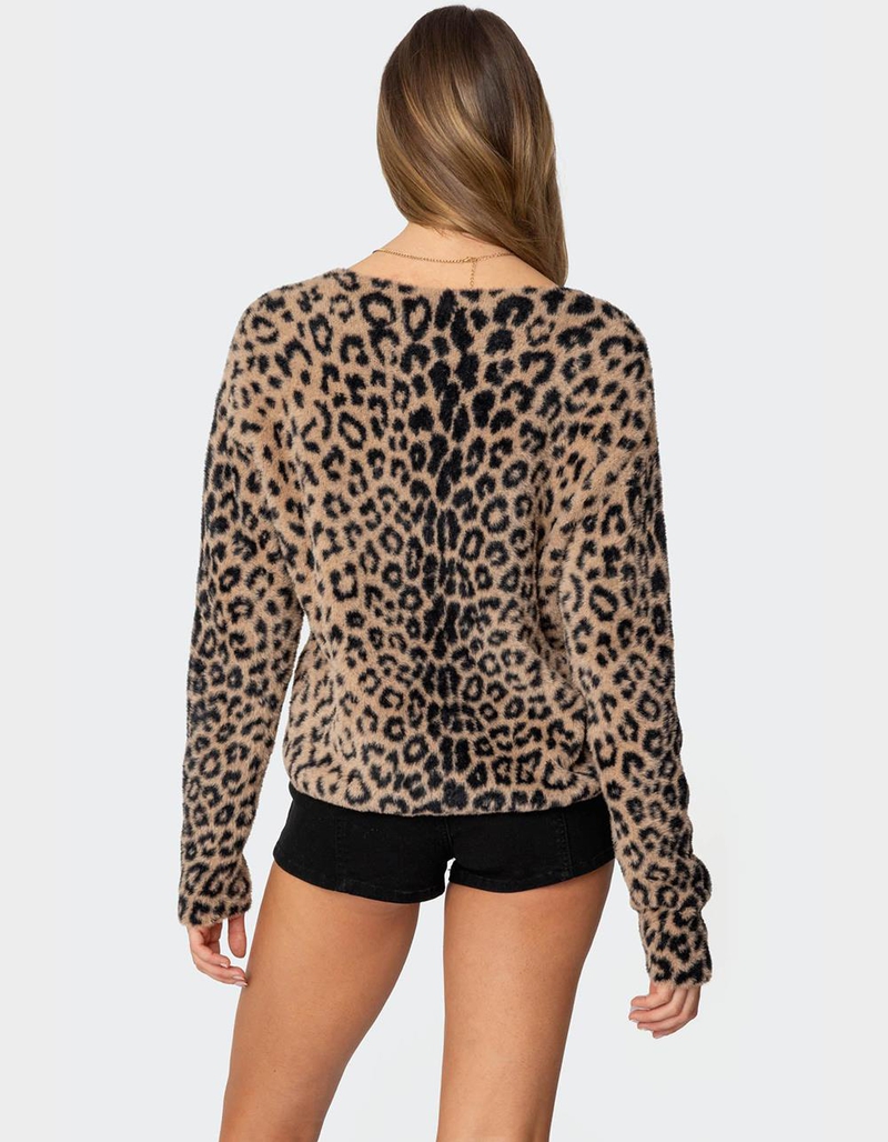 EDIKTED Leopard Printed V-Neck Cardigan image number 4