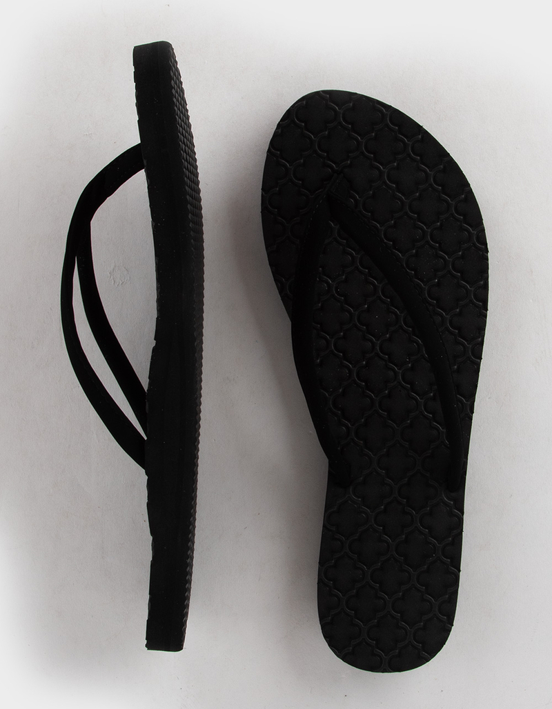 GIGI Spa Day Womens Thong Sandals image number 4