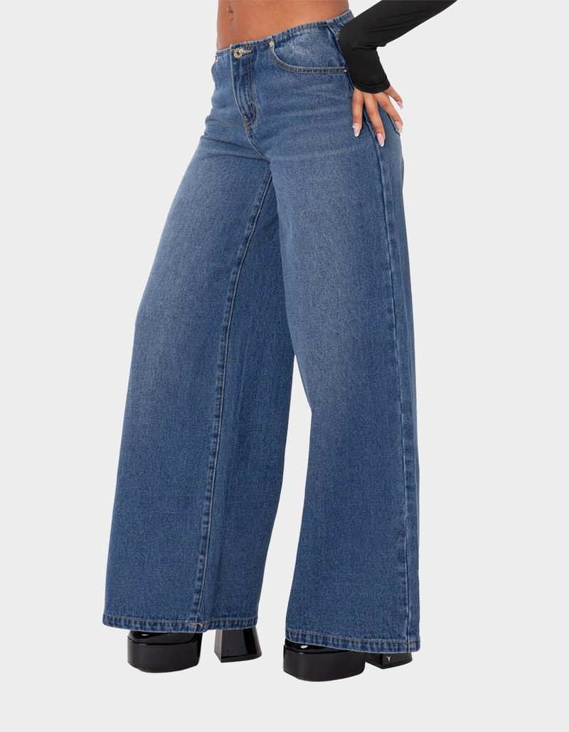 EDIKTED Low Rise Wide Jeans image number 2