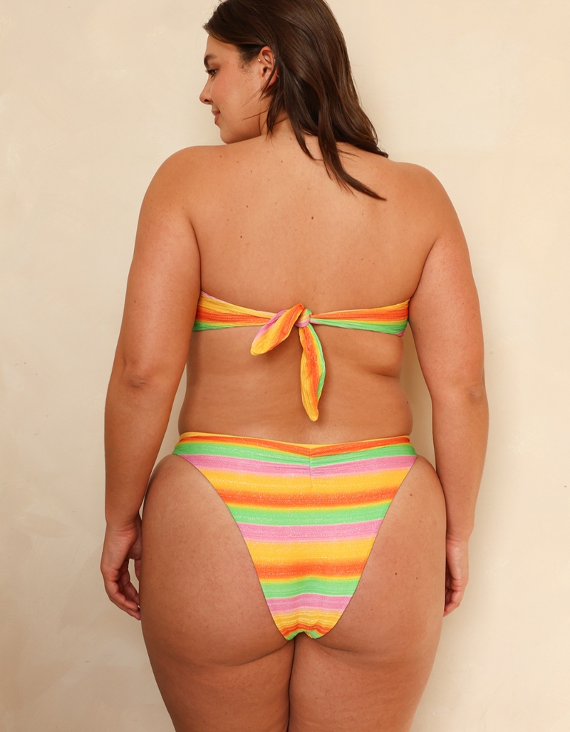 DIPPIN' DAISY'S Ellis Bandeau Bikini Top image number 6